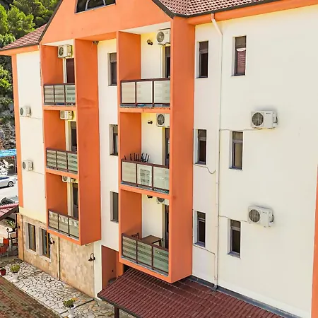 Xhejsoni Hotel
